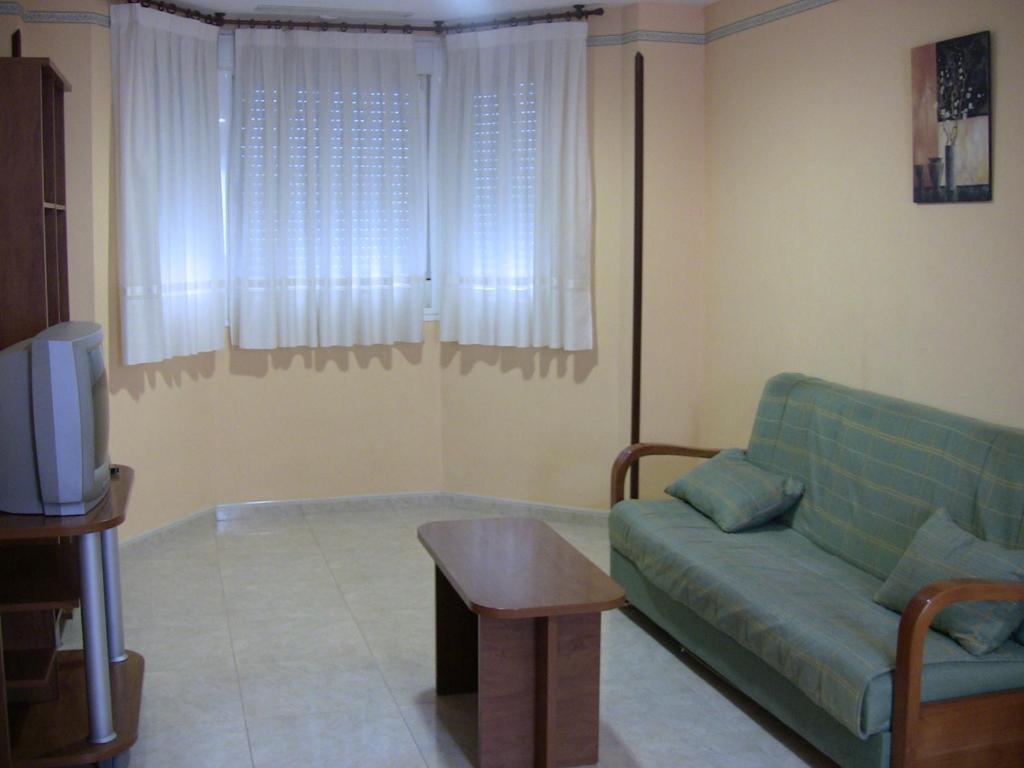 Apartahotel Los Hermanos Ocaña 部屋 写真