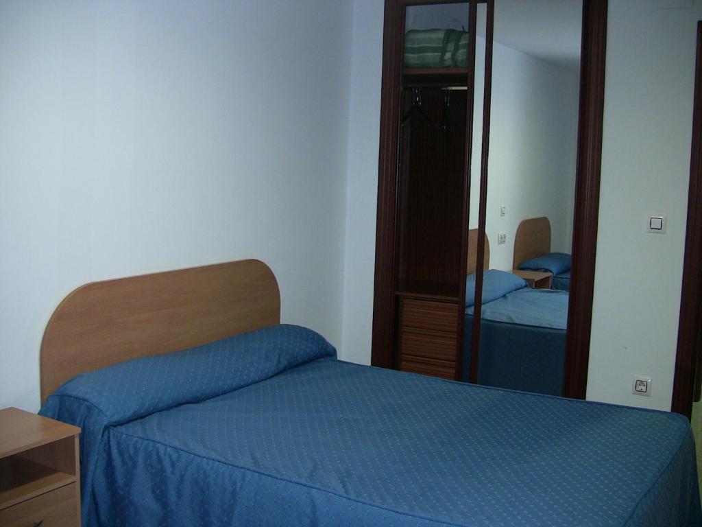 Apartahotel Los Hermanos Ocaña 部屋 写真