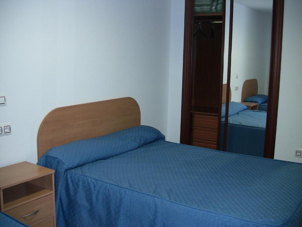 Apartahotel Los Hermanos Ocaña 部屋 写真
