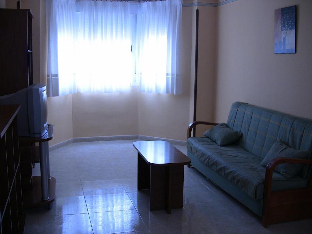 Apartahotel Los Hermanos Ocaña 部屋 写真