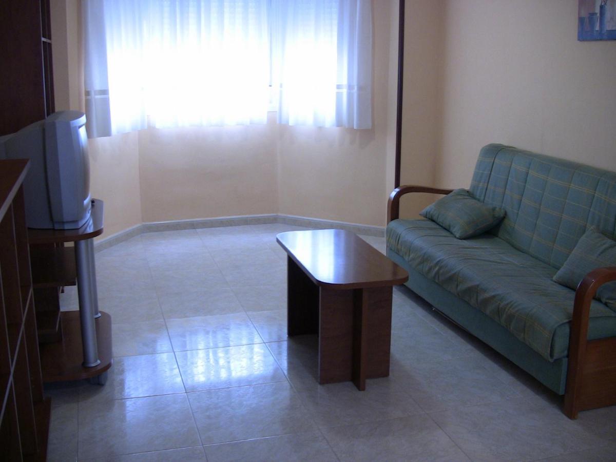 Apartahotel Los Hermanos Ocaña 部屋 写真